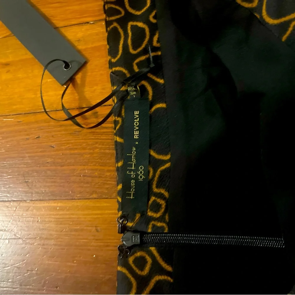 House of Harlow 1960 x REVOLVE Daria Drape Mini skirt in Noir Abstract - NWT  L - Picture 4 of 4